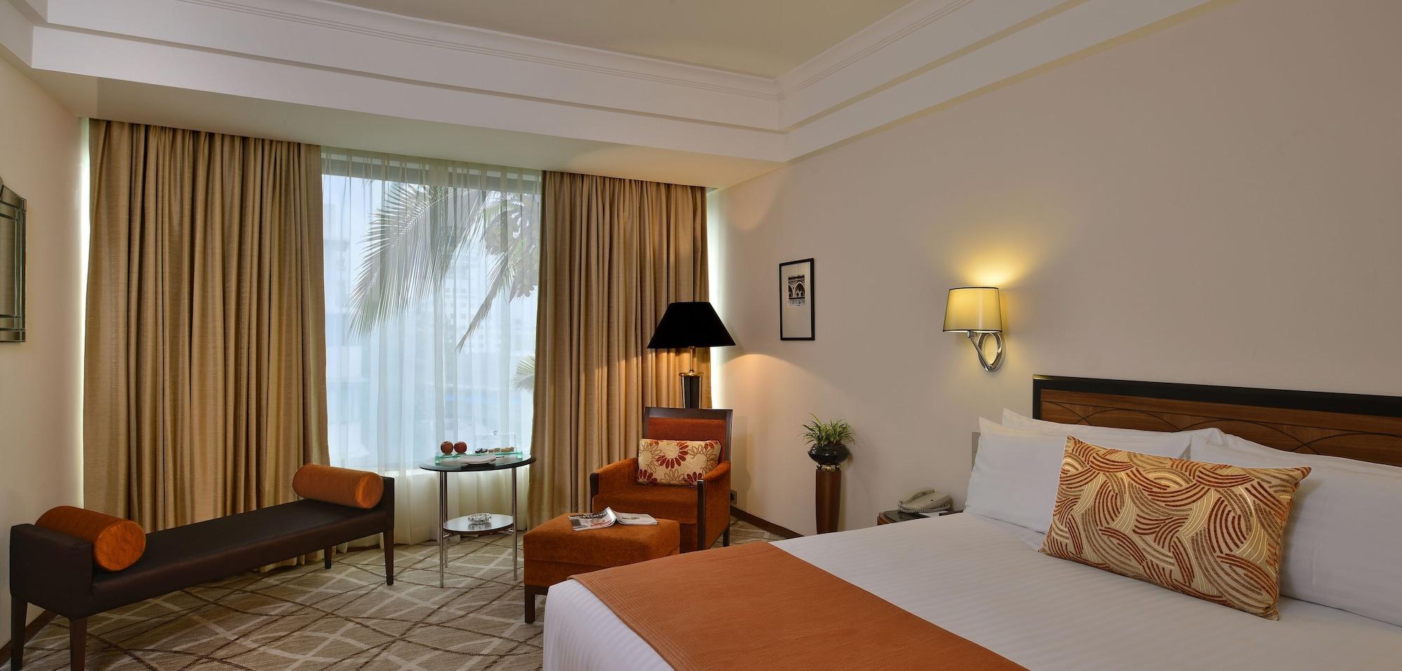 Hotel Marine Plaza Мумбай Екстериор снимка