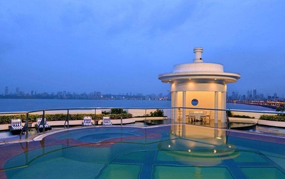 Hotel Marine Plaza Мумбай Екстериор снимка