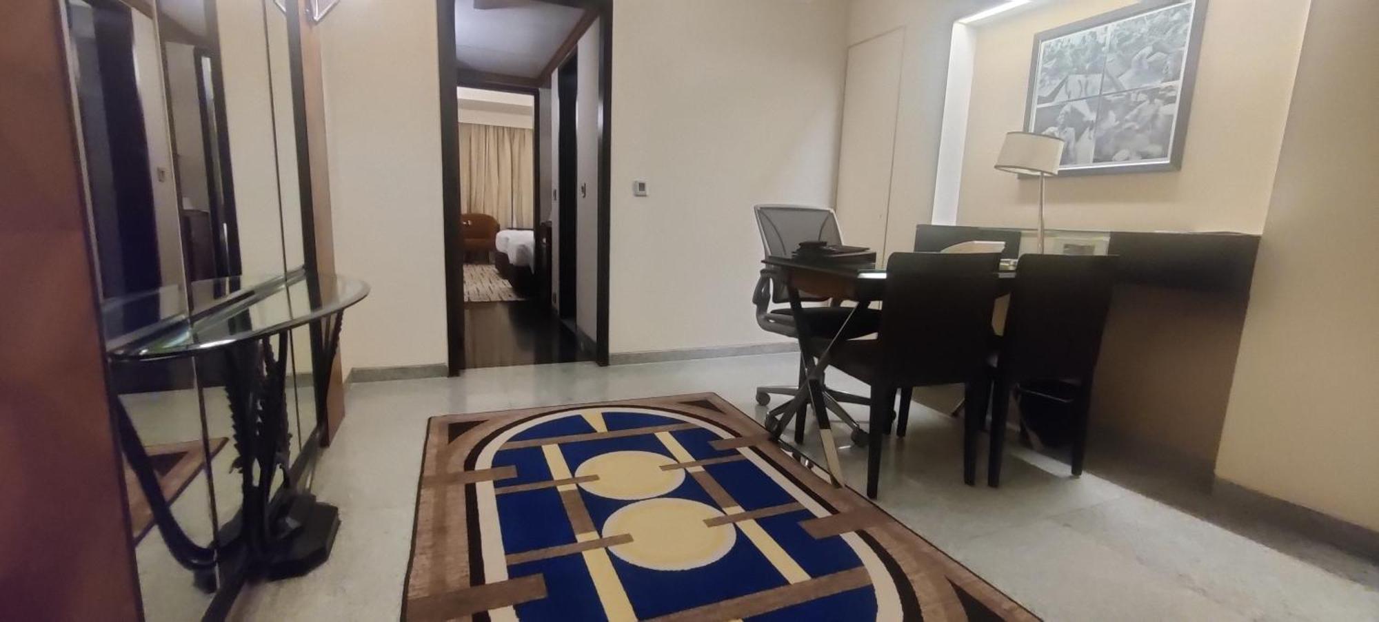 Hotel Marine Plaza Мумбай Екстериор снимка